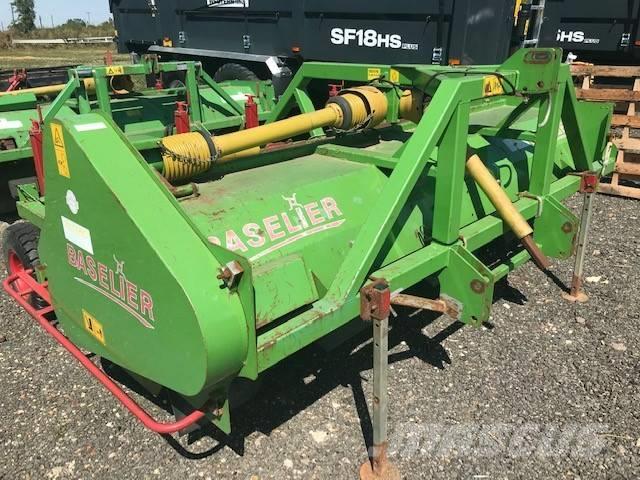 Standen LKA280 SD Haulm toppers