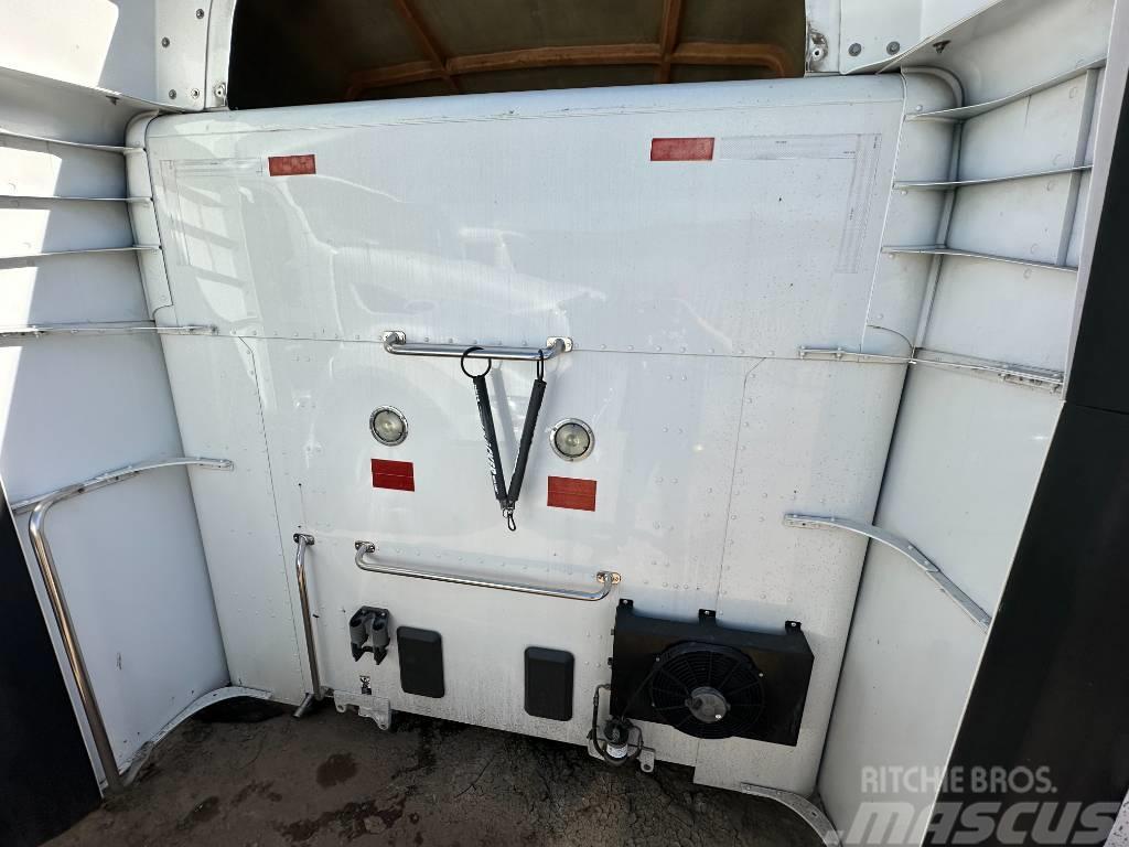 Peterbilt 579 48 In. Sleeper Unit Other components