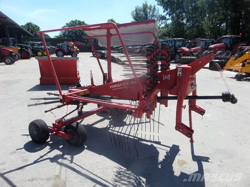 Lely Hibiscus 425 Rakes and tedders