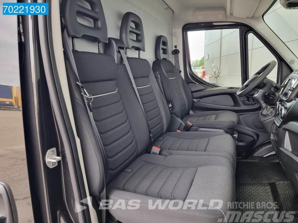 Iveco Daily 35S18 35S18 3.0 Black ACC Navi LED 3500KG Tr Panel vans