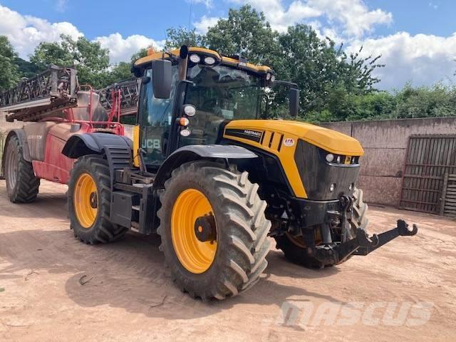JCB Fastrac 4220 Tractors