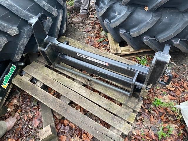 Cherry Euro  8 Adaptor Plate Other loading and digging and accessories