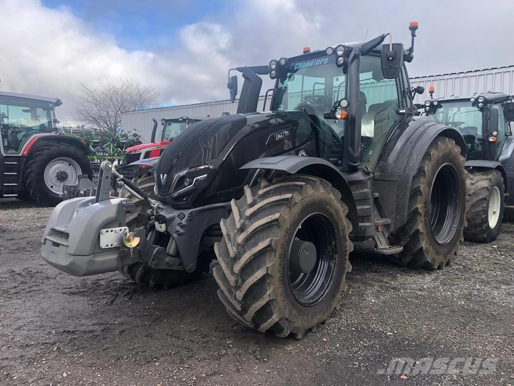 Valtra T235D Tractors