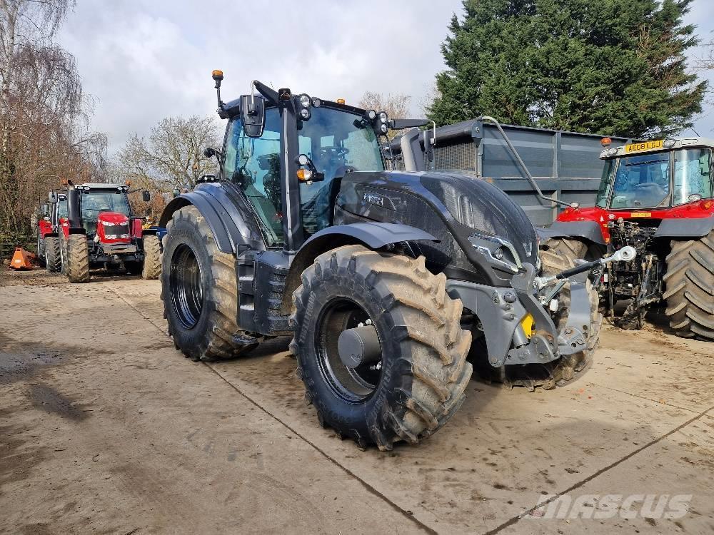 Valtra T235D Tractors
