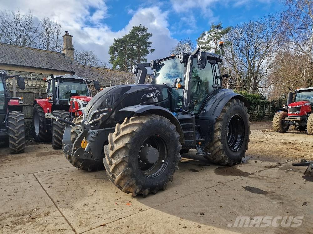 Valtra T235D Tractors