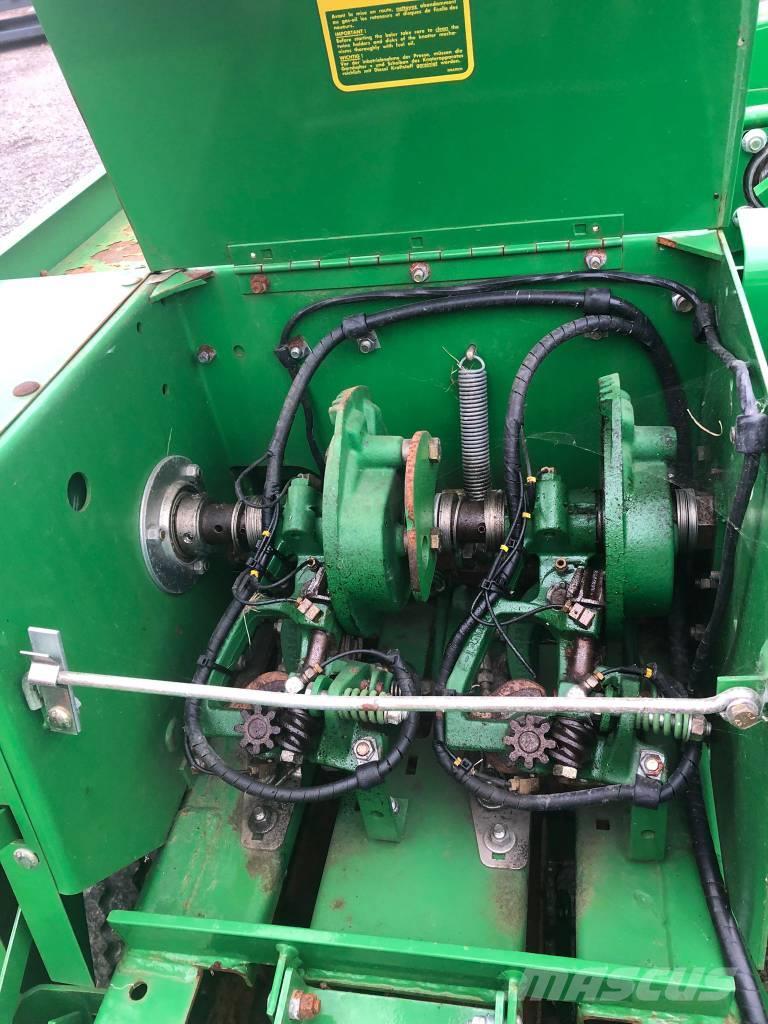 John Deere 459 Square balers