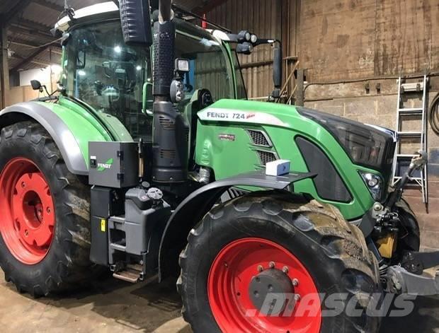 Fendt 724 Vario Profi Plus Tractors