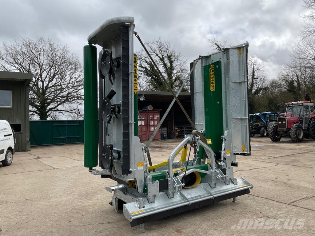 Major CYCLONE MJ30 630 Mowers