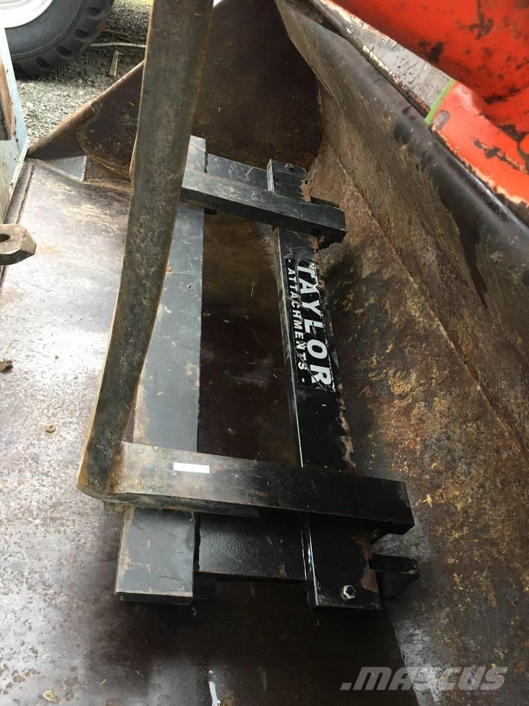 Taylor Pallet Tines Other loading and digging and accessories