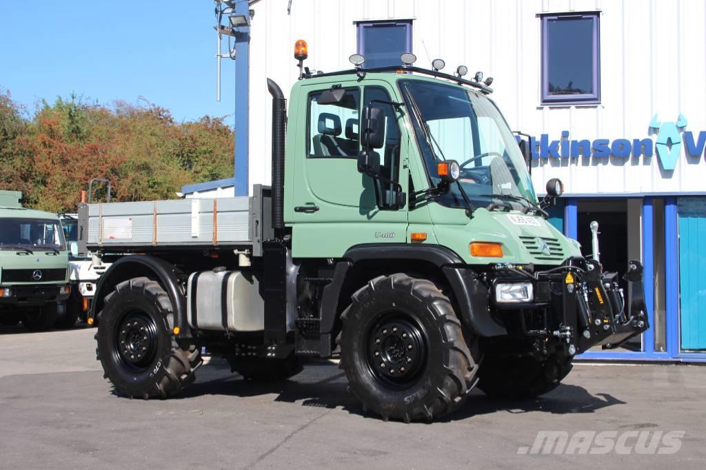 Mercedes-Benz U400 Unimog Tractors