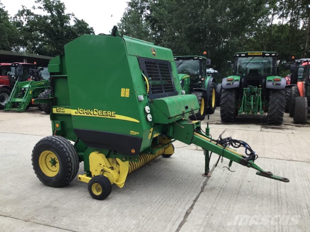 John Deere 572 Round balers
