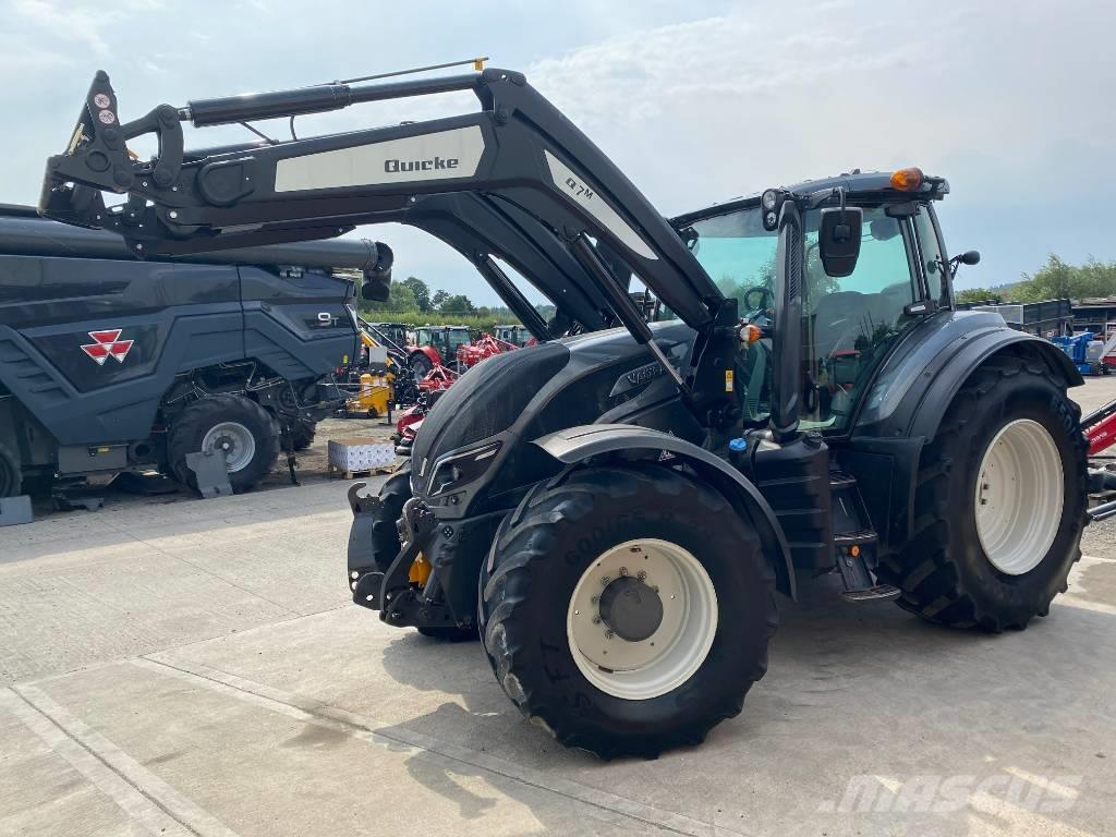 Valtra T214 Versu Tractors