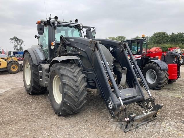 Valtra T214 Versu Tractors