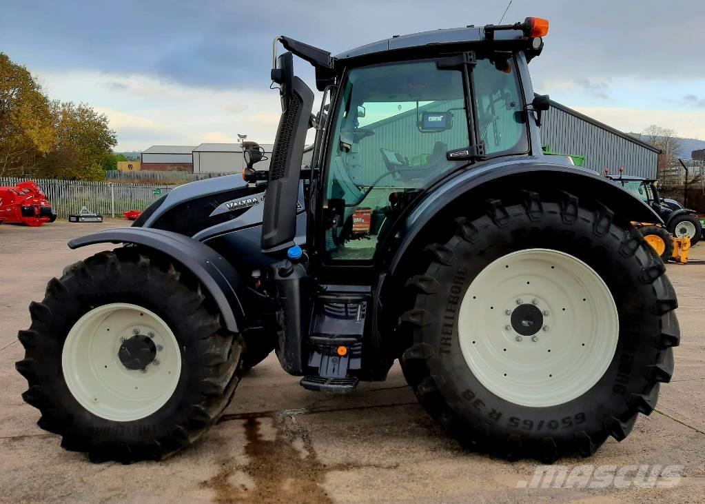 Valtra N 154 ED Tractors