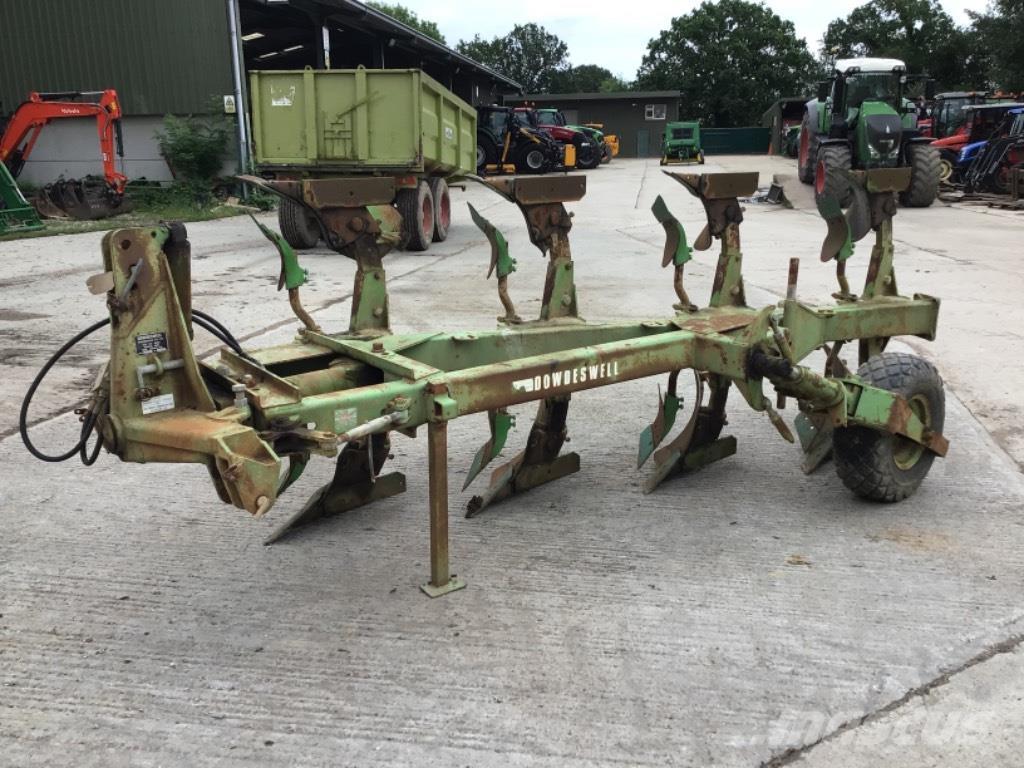 Dowdeswell DP7D3 4 FURROW PLOUGH Reversible ploughs