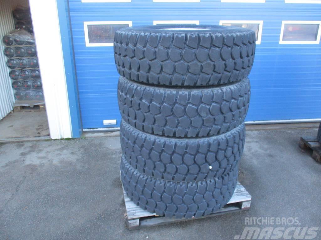  Continental/Michelin 395/85R20 Tyres, wheels and rims
