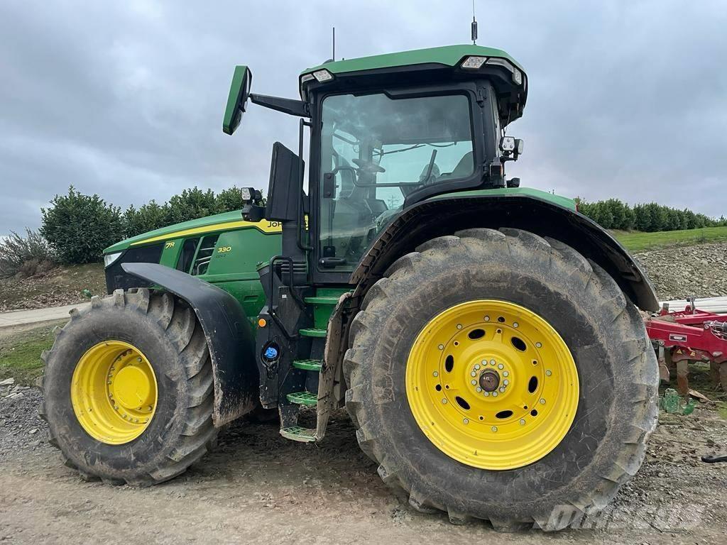 John Deere 7R 330 Tractors