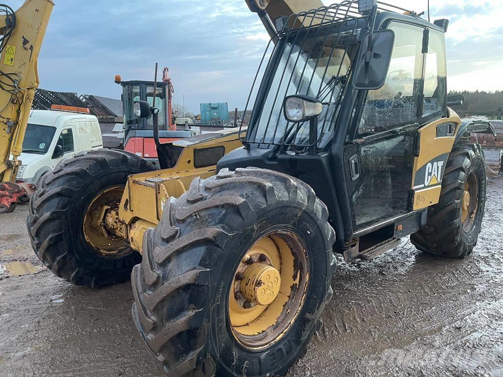 Caterpillar TH 330 B Telehandlers for agriculture