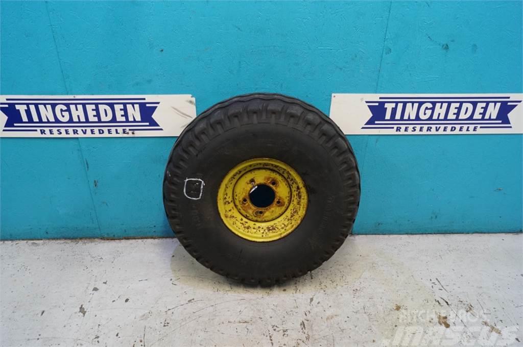  12 10.00-12 Tyres, wheels and rims