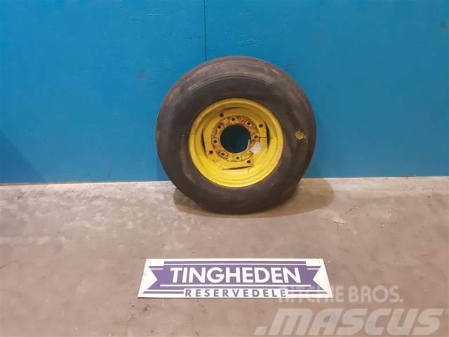  16 7.50-16 Tyres, wheels and rims