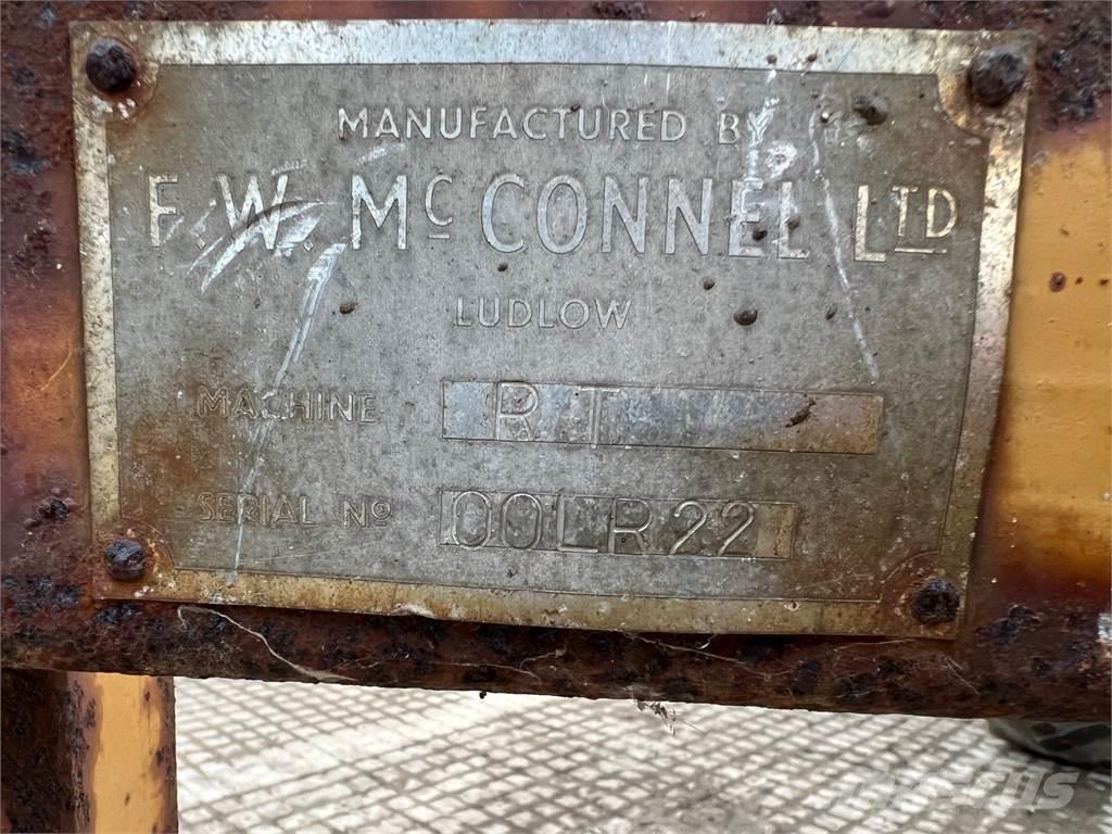 McConnel Linkage mounted pallet forks Other agricultural machines
