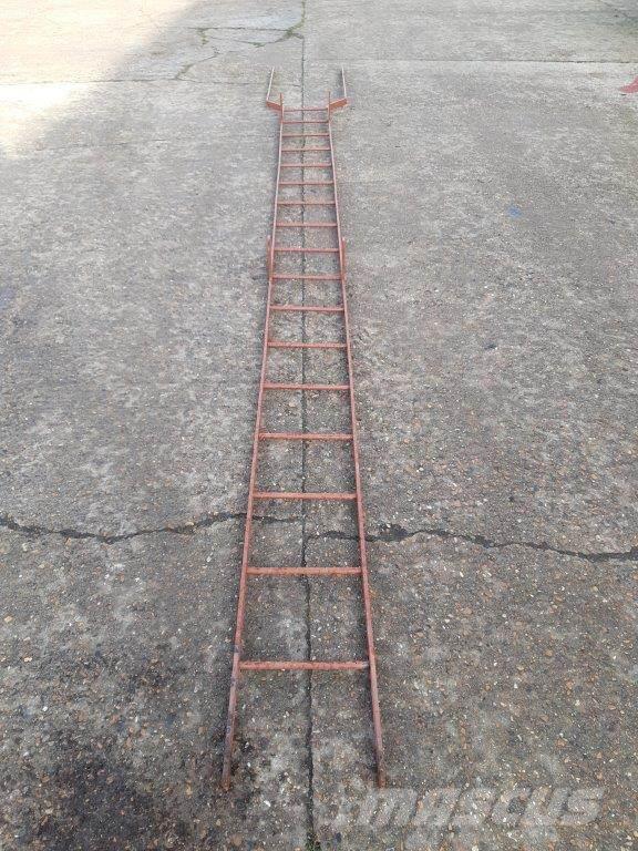 Access LADDER Other agricultural machines