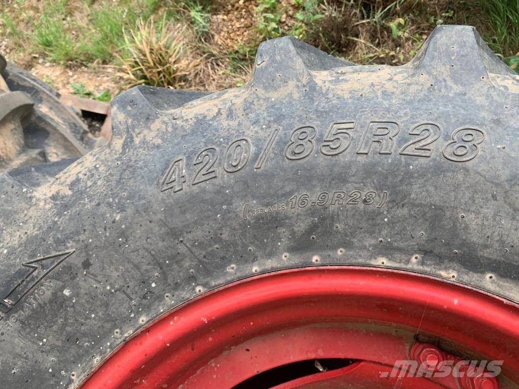  Brocks 420/85R28 Tyres, wheels and rims