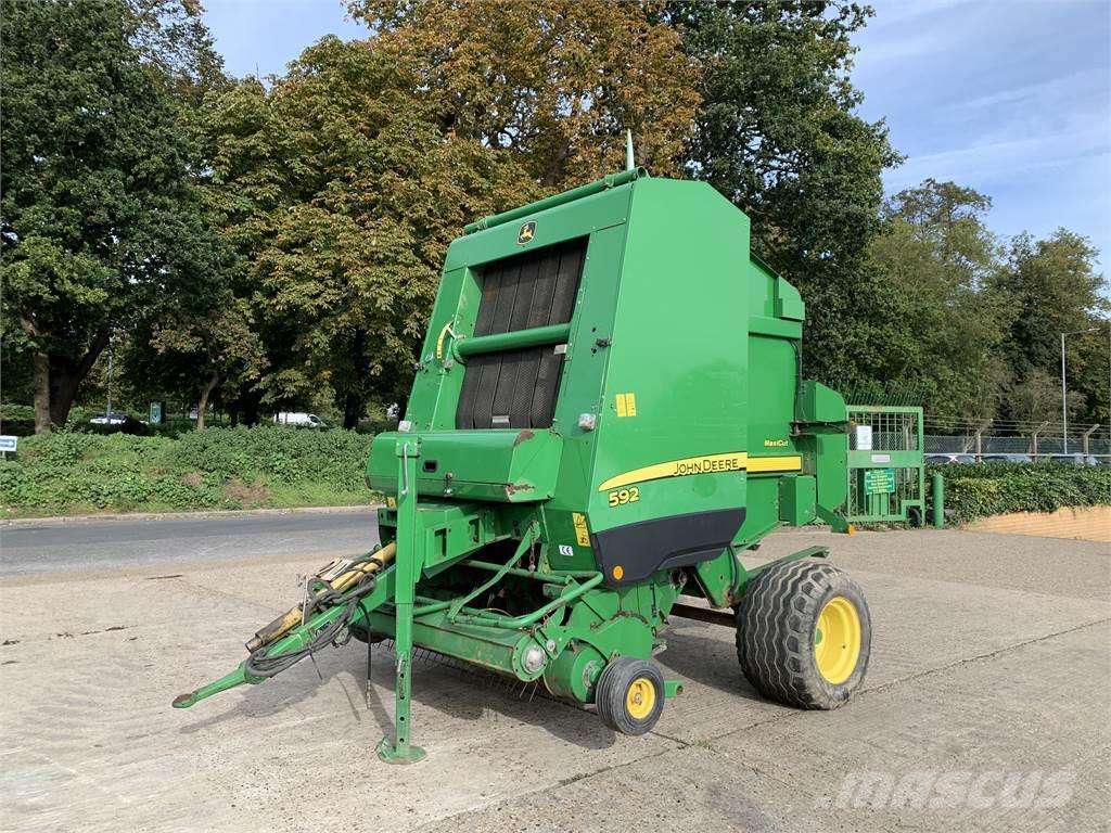 John Deere 592 Round balers