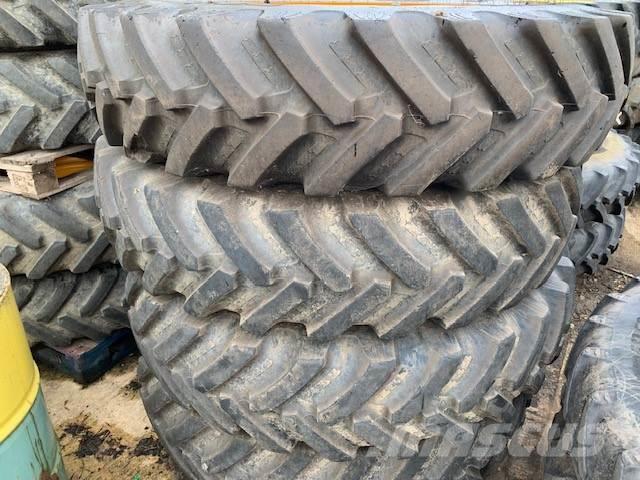  WHEELS Tyres, wheels and rims