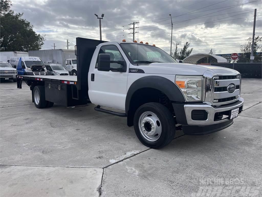 Ford F550 SD 16 FT *FLATBED* *LIFTGATE* F-550 *FLAT BED Flatbed / Dropside trucks