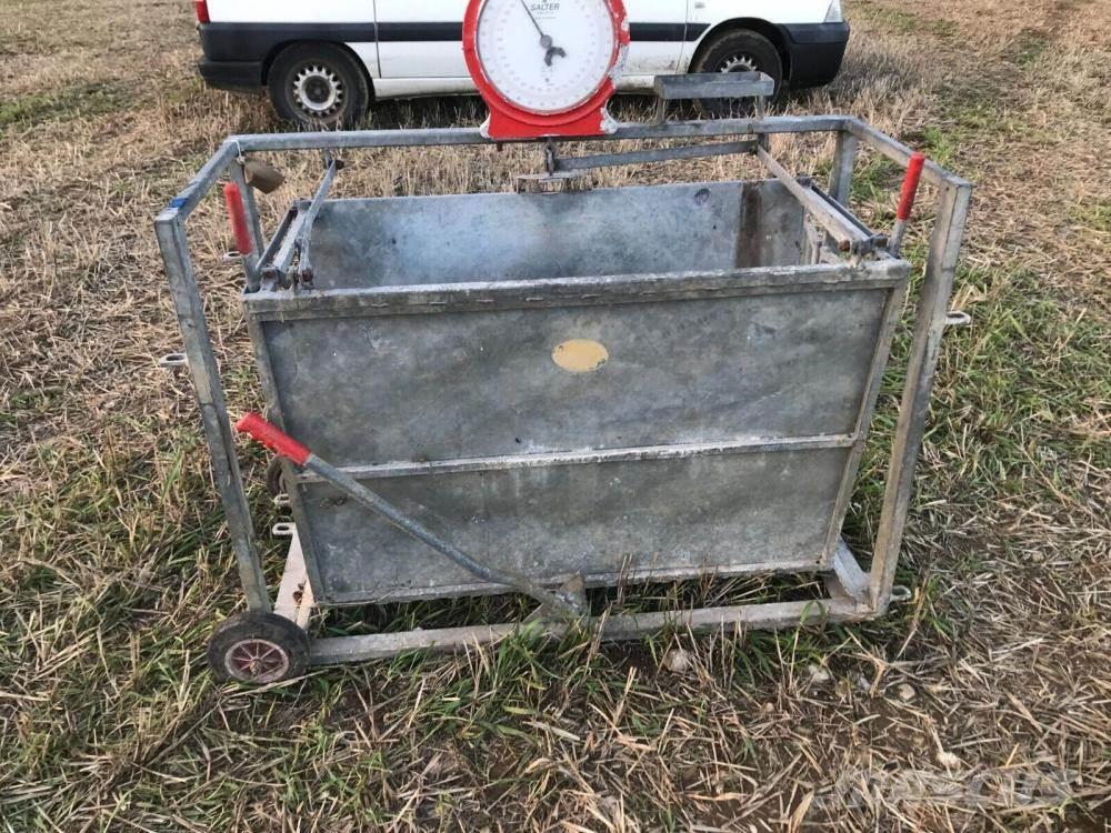  Calf weighing crush Other livestock machinery and accessories