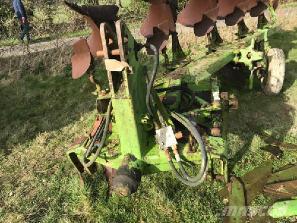  Dowdswell 5 Furrow Conventional ploughs