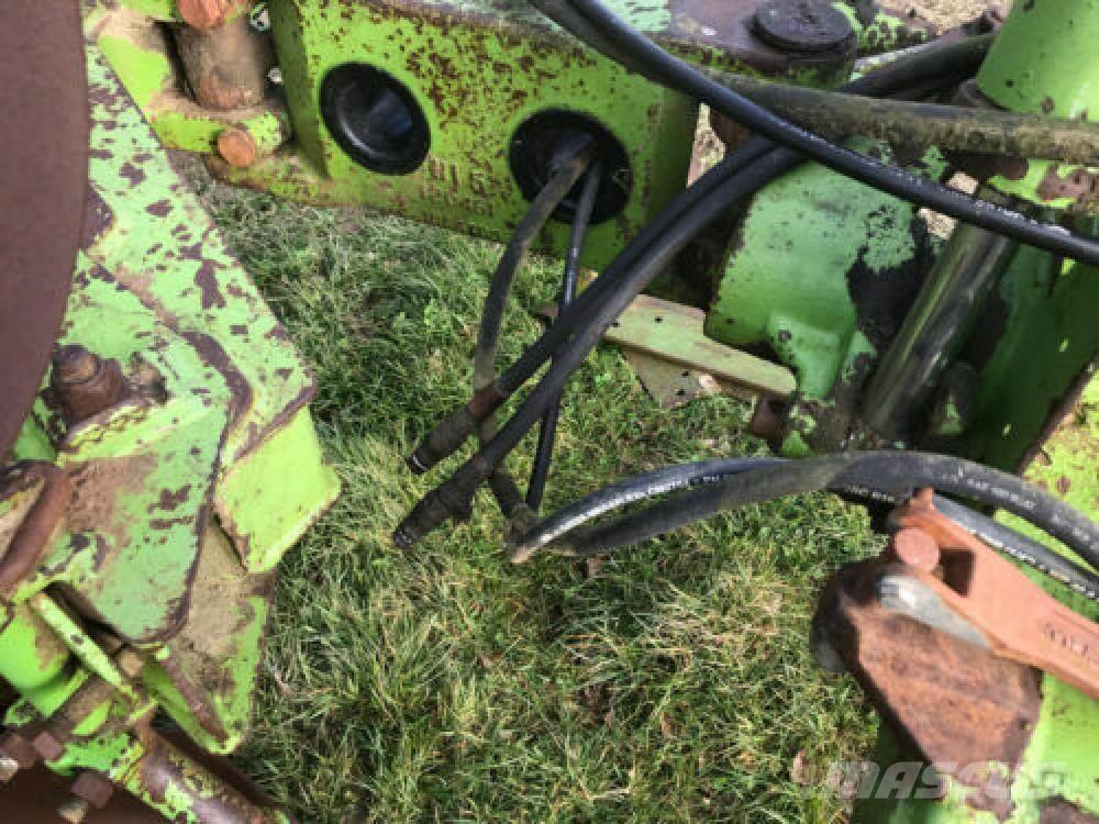  Dowdswell 5 Furrow Conventional ploughs