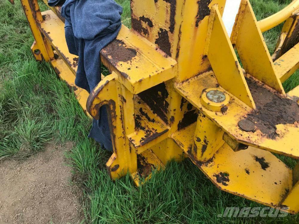  Grays bale handler Other agricultural machines