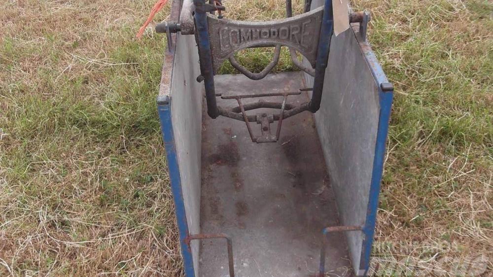  Sheep turnover crate Other components