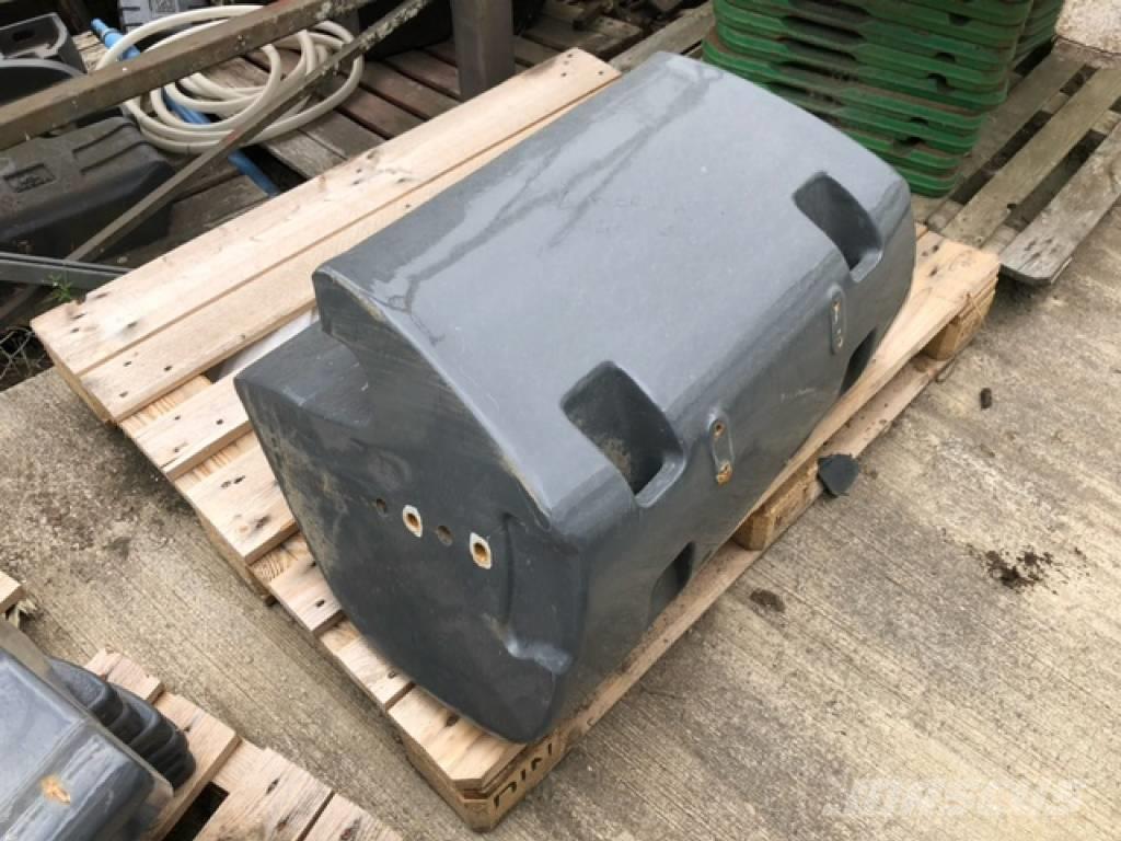 Fendt 1690KG WEIGHT BLOCK. Front weights