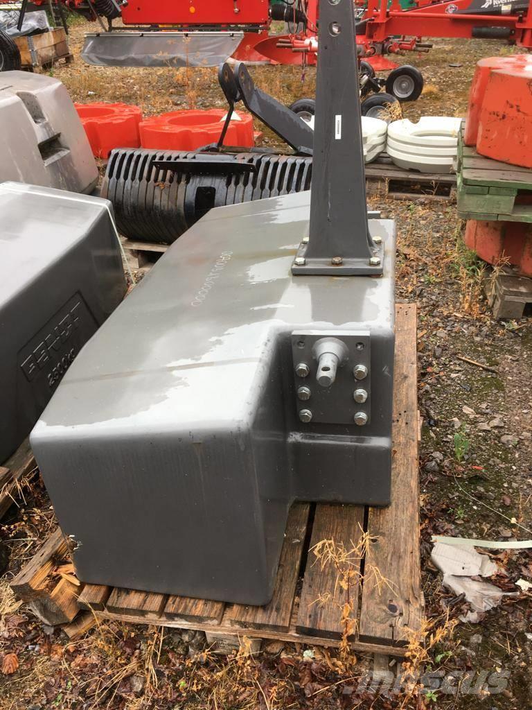 Fendt 2500 kg Front weights