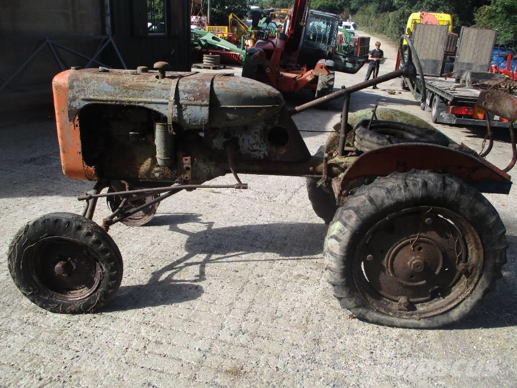 Allis-Chalmers B Tractors