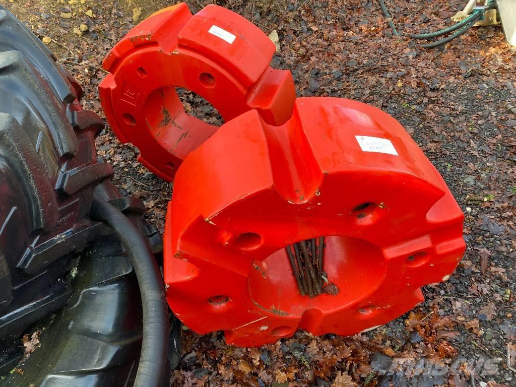 Fendt 2 x 1000kg Wheel Weights Other tractor accessories