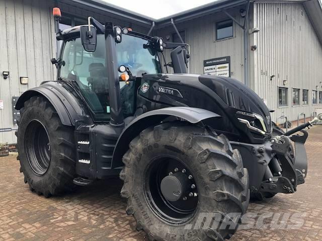 Valtra T235D Tractors