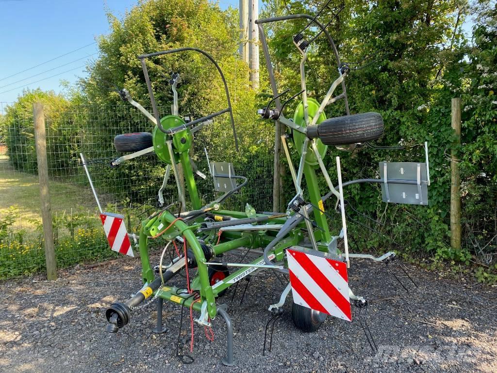 Fendt Twister 5204 DN Tedder Rakes and tedders