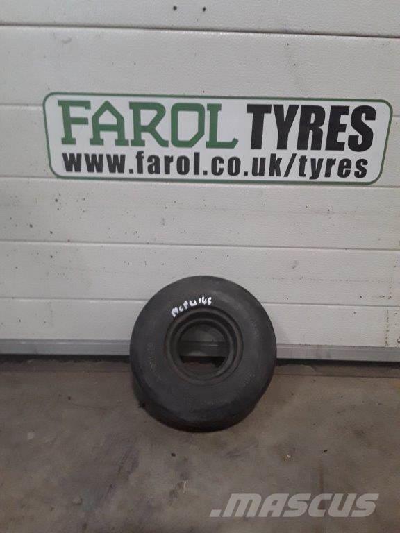 Carlisle Amerityer Soild Smooth Tyres, wheels and rims