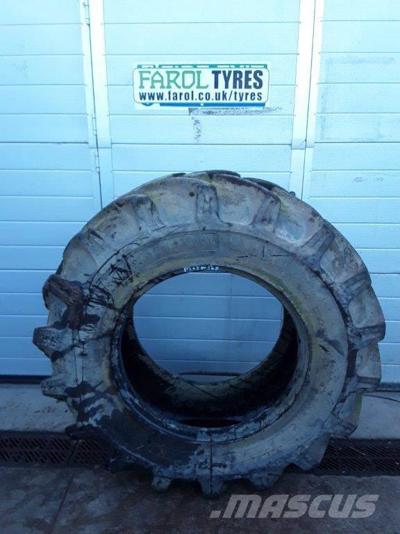 JCB Sitemaster Tyres, wheels and rims