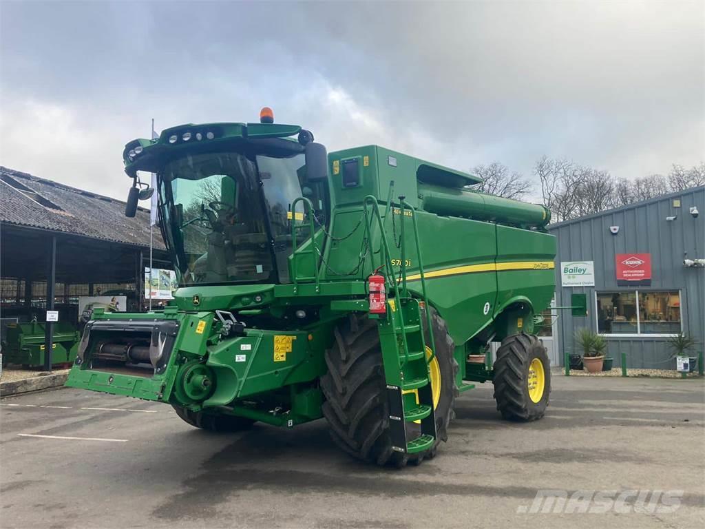 John Deere S780i HM Combine harvesters