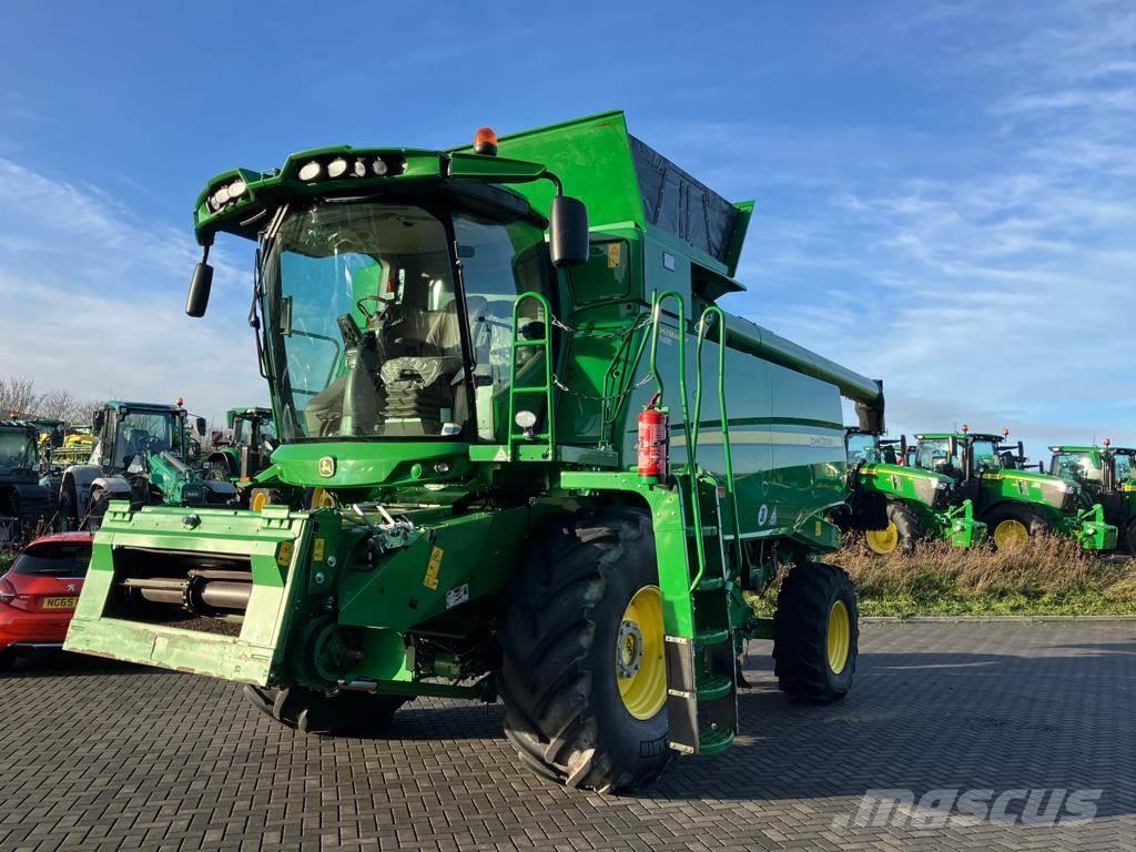 John Deere T560i HM Combine harvesters