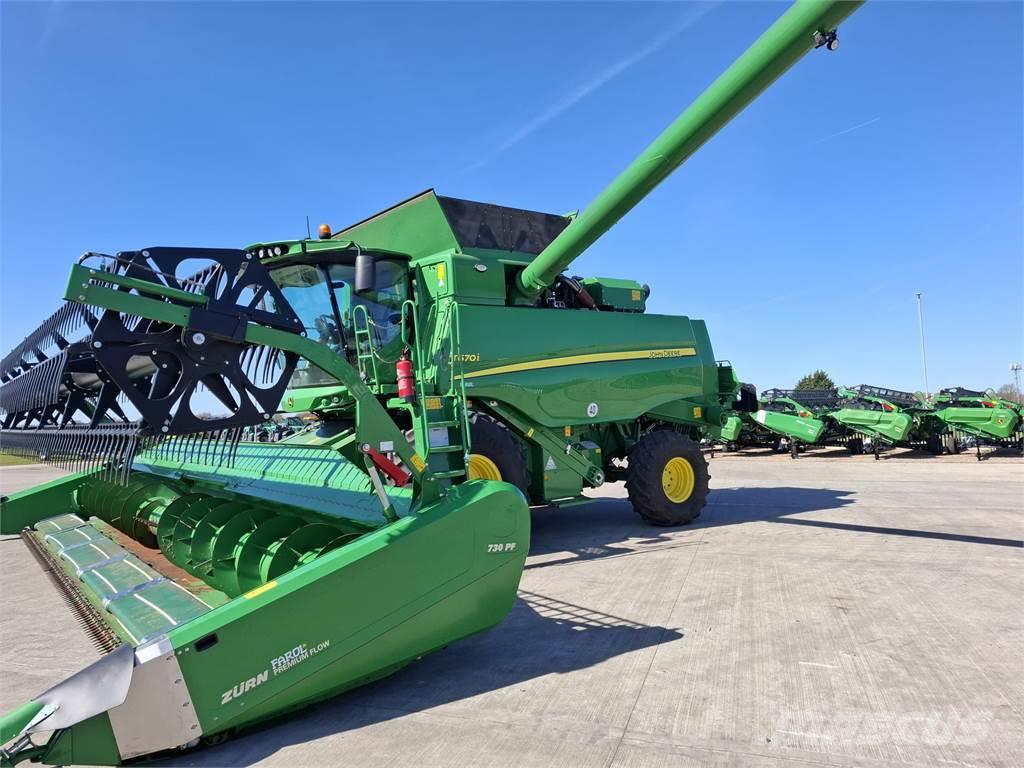 John Deere T670i Combine harvesters