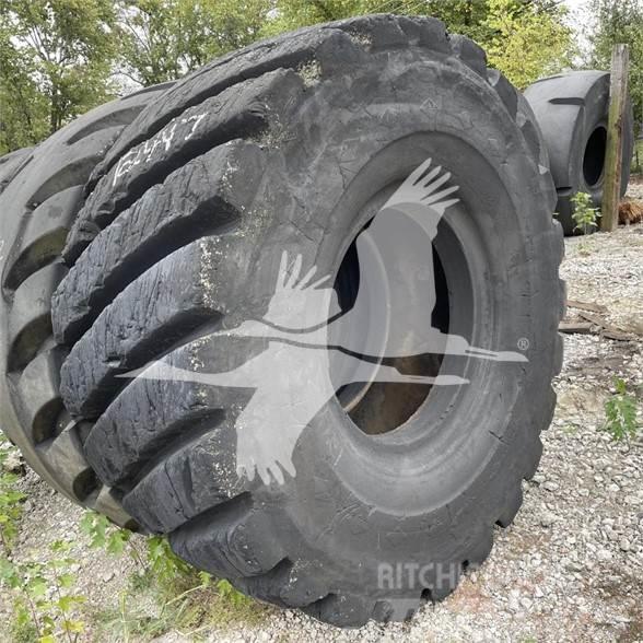 Goodyear 38X39 Tyres, wheels and rims