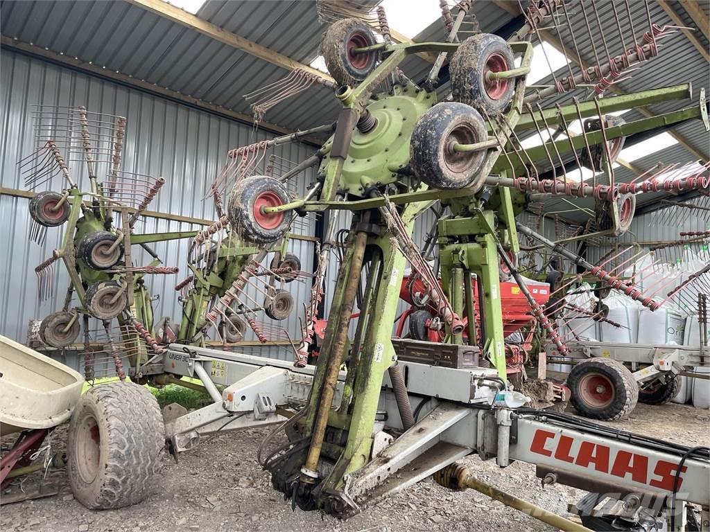 CLAAS Liner 3000 Rakes and tedders