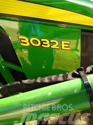 John Deere 3032E Compact tractors
