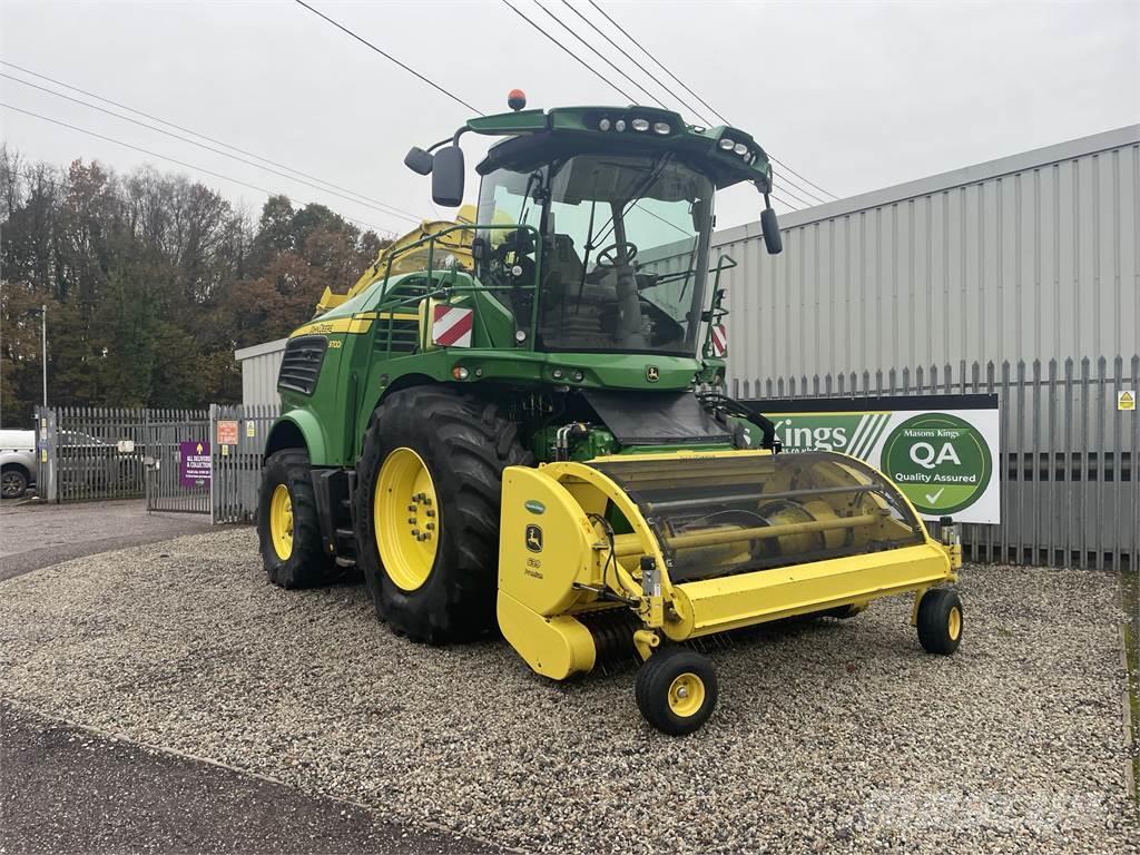 John Deere 9700 c/w 639 Grass pick up Forage harvesters